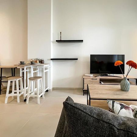 Soho Modern 55Sqm Studio With Secret Garden Apartment Athens Ngoại thất bức ảnh