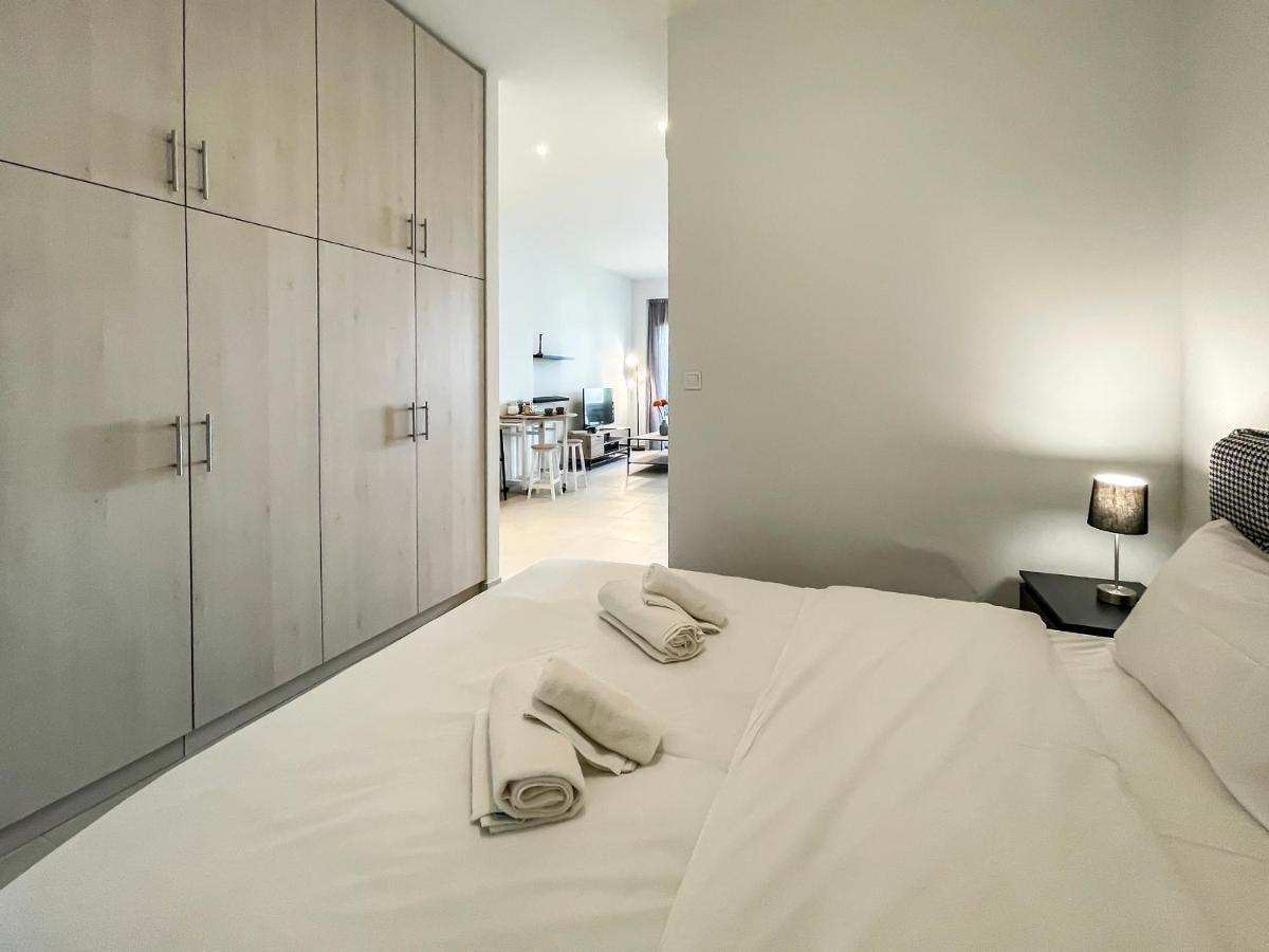 Soho Modern 55Sqm Studio With Secret Garden Apartment Athens Ngoại thất bức ảnh